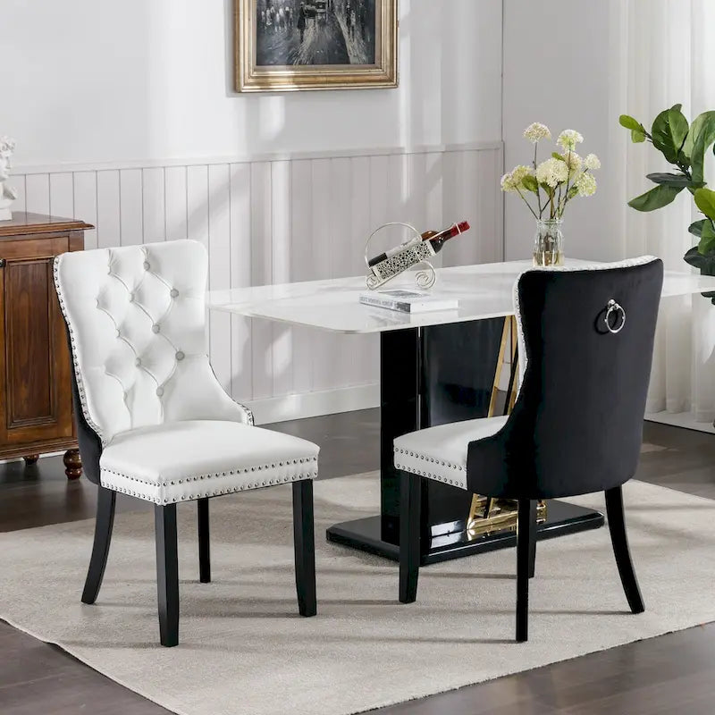 Chaise de salle à manger contemporaine capitonnée haut de gamme avec clous décoratifs
